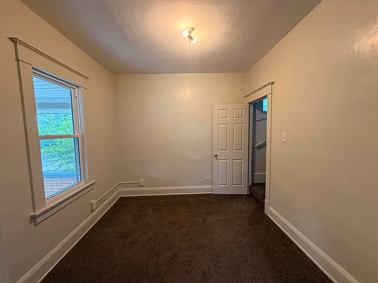 19 E Oakland St — Photo 3