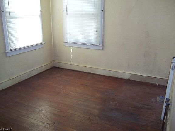 5th image of 1512 Vance St
