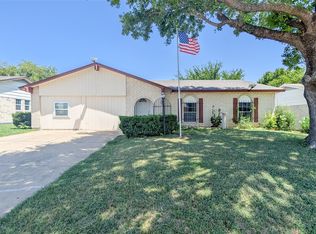 1107 Waverly Dr, Arlington, TX 76015