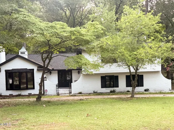 116 Oxford Road, Greenville, NC 27858