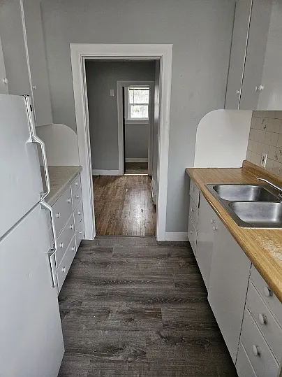 501 Grand Ave #501 — Photo 3