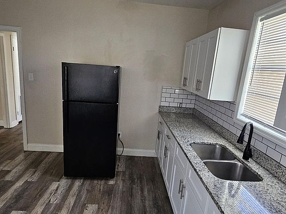 4th image of 490 E Pearl St APT 4