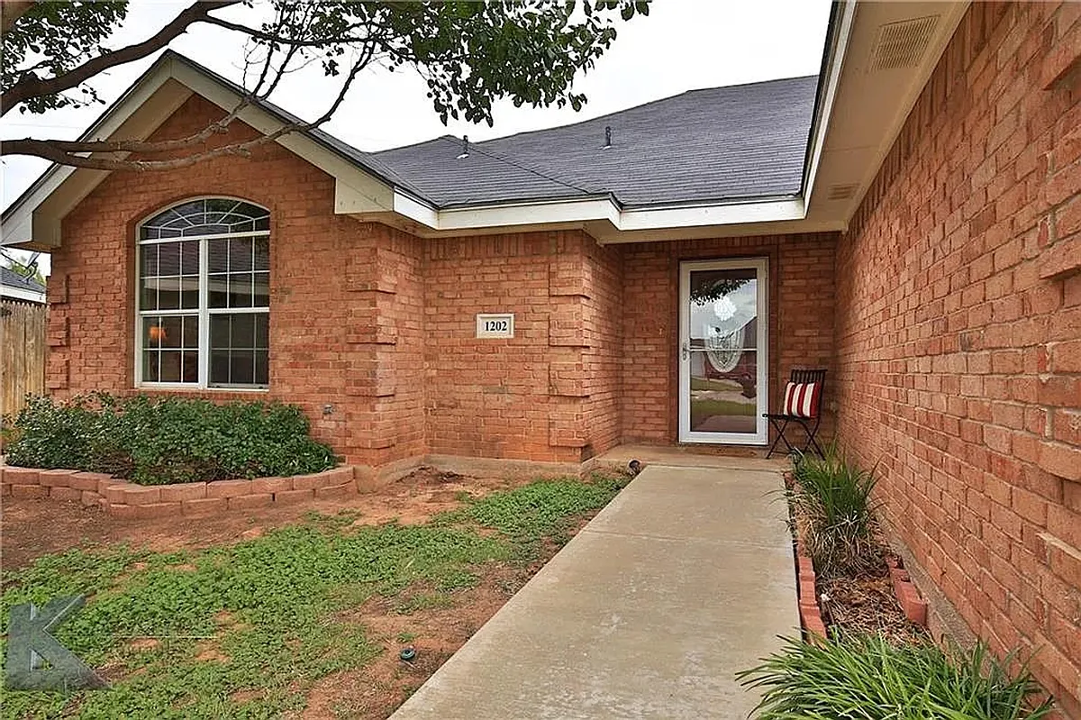 Building Photo - 1202 Tulane Dr