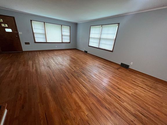 5th image of 6634 Forest Ave