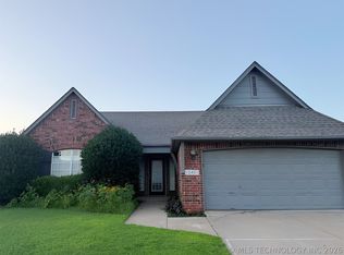 10401 E 115th Pl S, Bixby, OK 74008