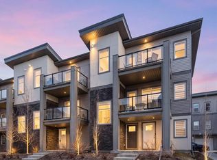 132 E Spring Creek Cmn SW, Calgary, AB T3H6E2
