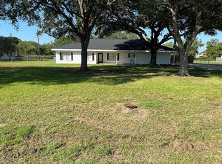 203 Neu Rd, Victoria, TX 77904