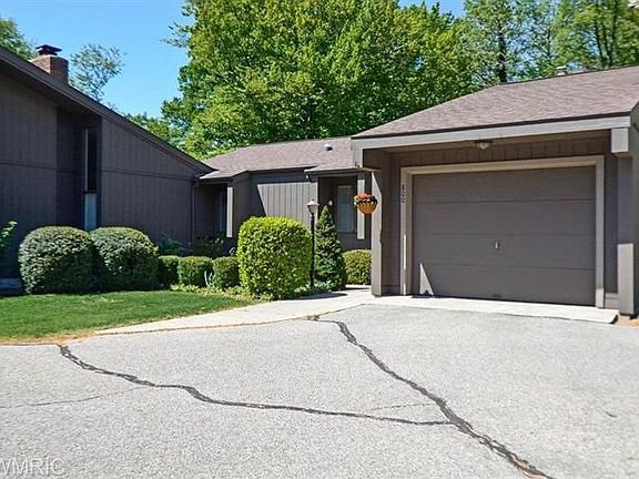 2nd image of 800 Brook Village Dr