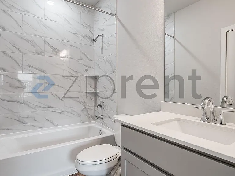 27327 Blue Pool Dr #27327 — Photo 10
