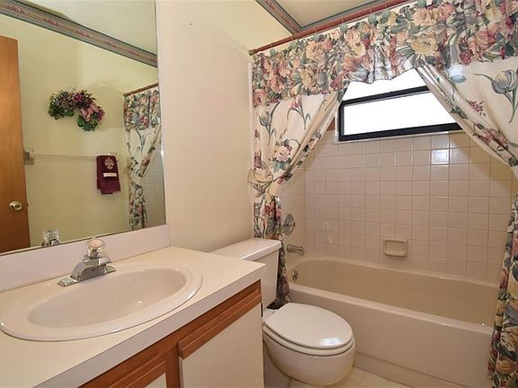 5th image of 7301 Citrus Ave