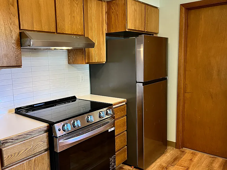 2503 Wright St — Photo 9