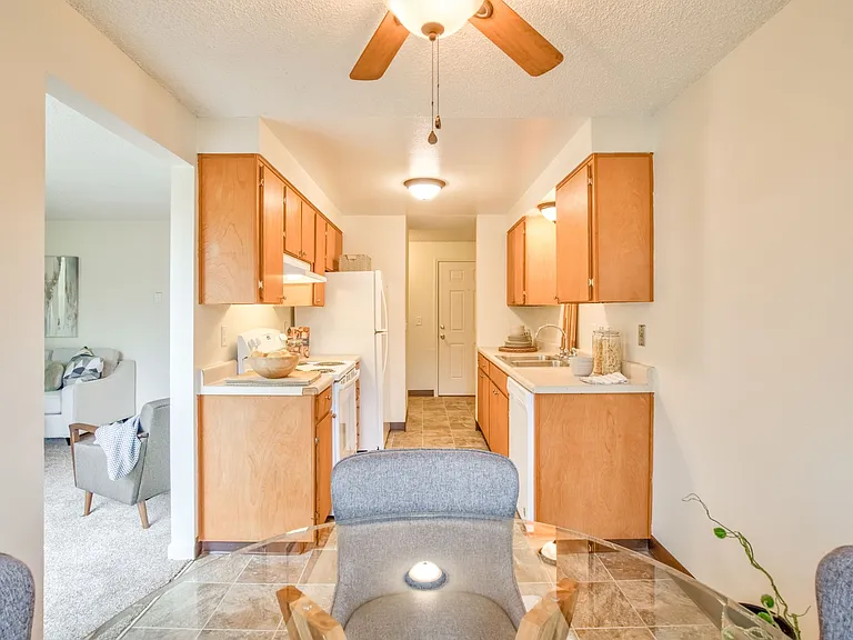 Cedar Crest Apartments — Photo 29