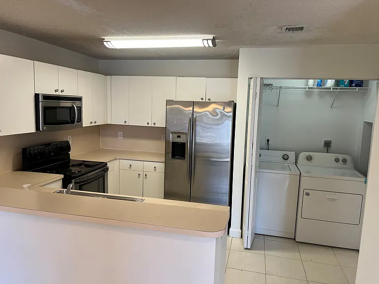 12510 SW 53rd St #12510 — Photo 5