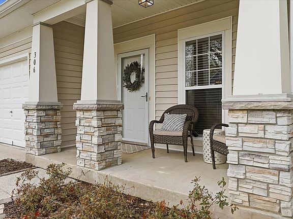 4th image of 306 Normandy Cir