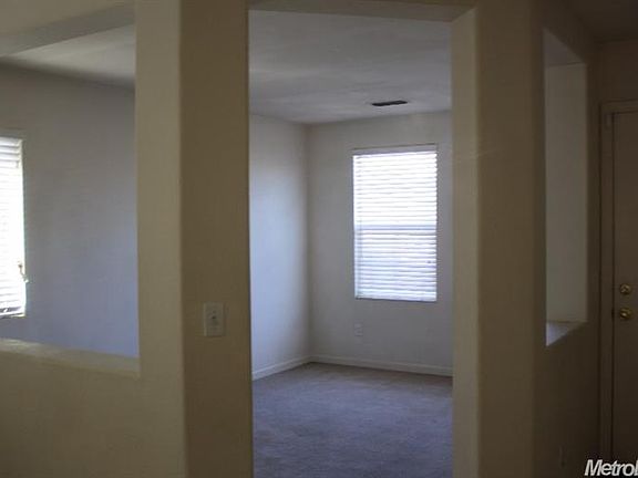 4th image of 5458 Antique Rose Way