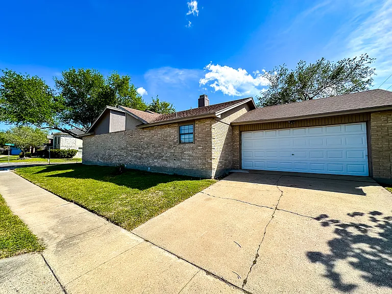 3001 Quail Hollow Dr — Photo 31