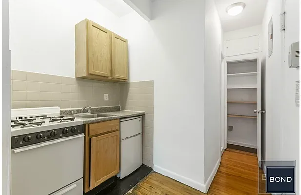 Rented by Bond New York | media 3