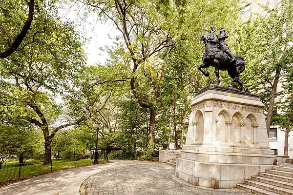 Rented by Town Residential | media 34