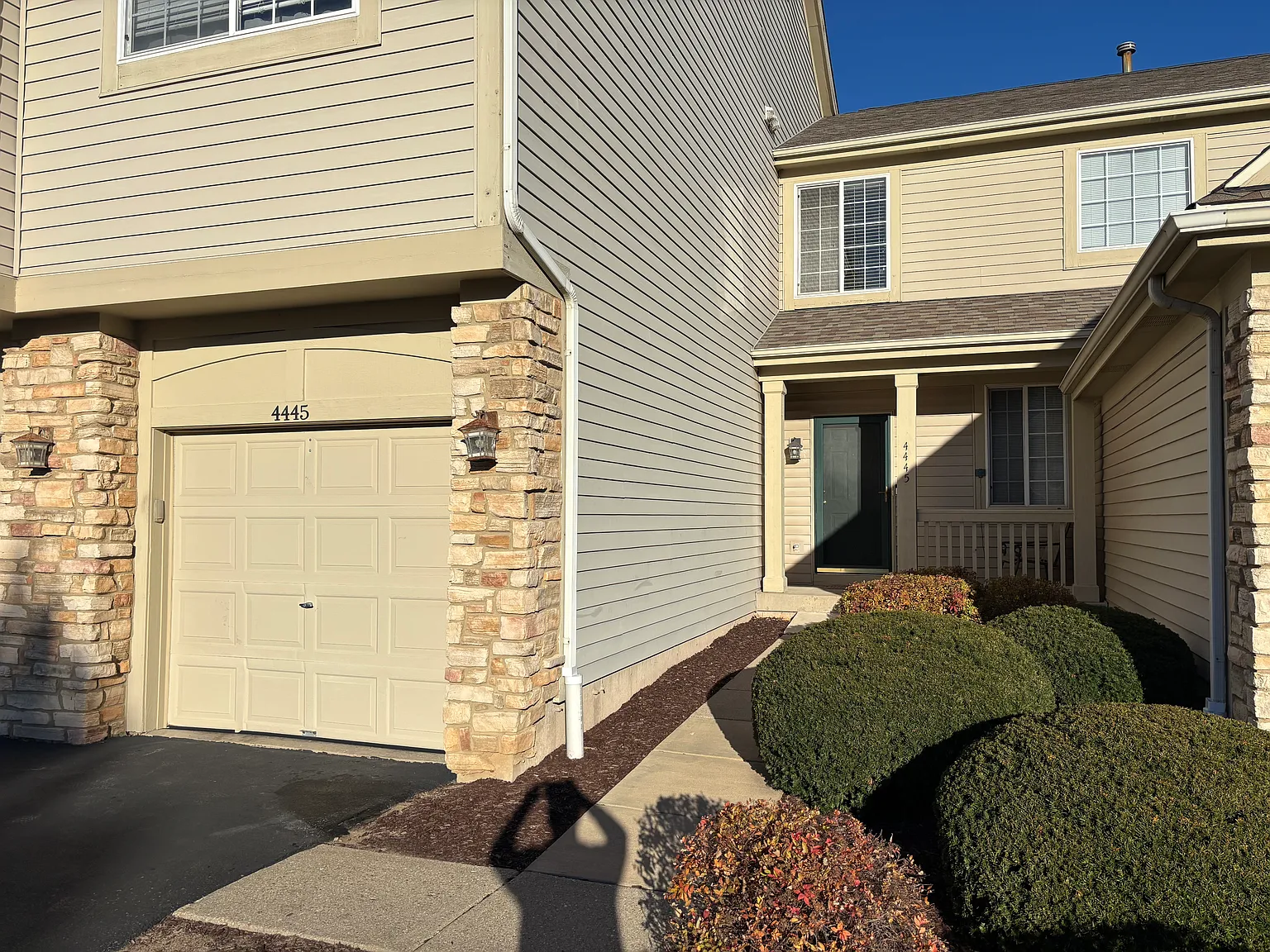 4445 Kellee Ln — Photo 2
