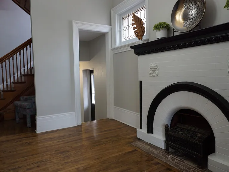 58 Sweetland Ave — Photo 1