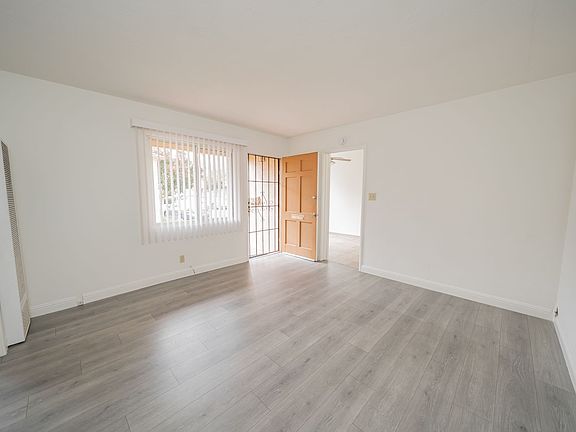 3rd image of 18291 Meekland Ave #18295