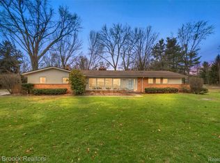 6606 Vachon Ct, Bloomfield Hills, MI 48301