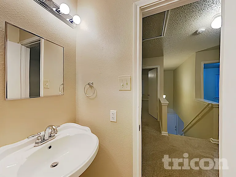 7511 Micron Dr — Photo 16