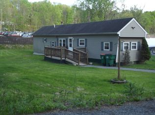 47 Honeywell Ln, Hyde Park, NY 12538