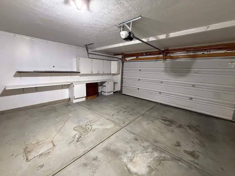 2413 Shadow Bend Dr — Photo 22