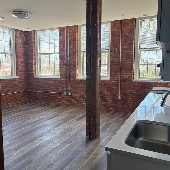 87 N Water St #106 — Photo 5