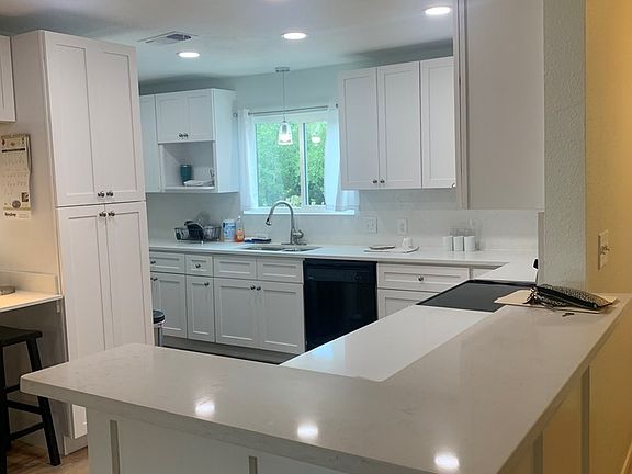 5th image of 209 Forest Hls APT 224