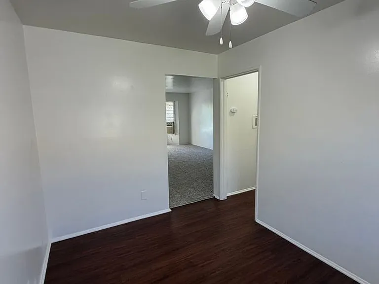 Spacious 2-bedroom apartment for rent — Photo 15