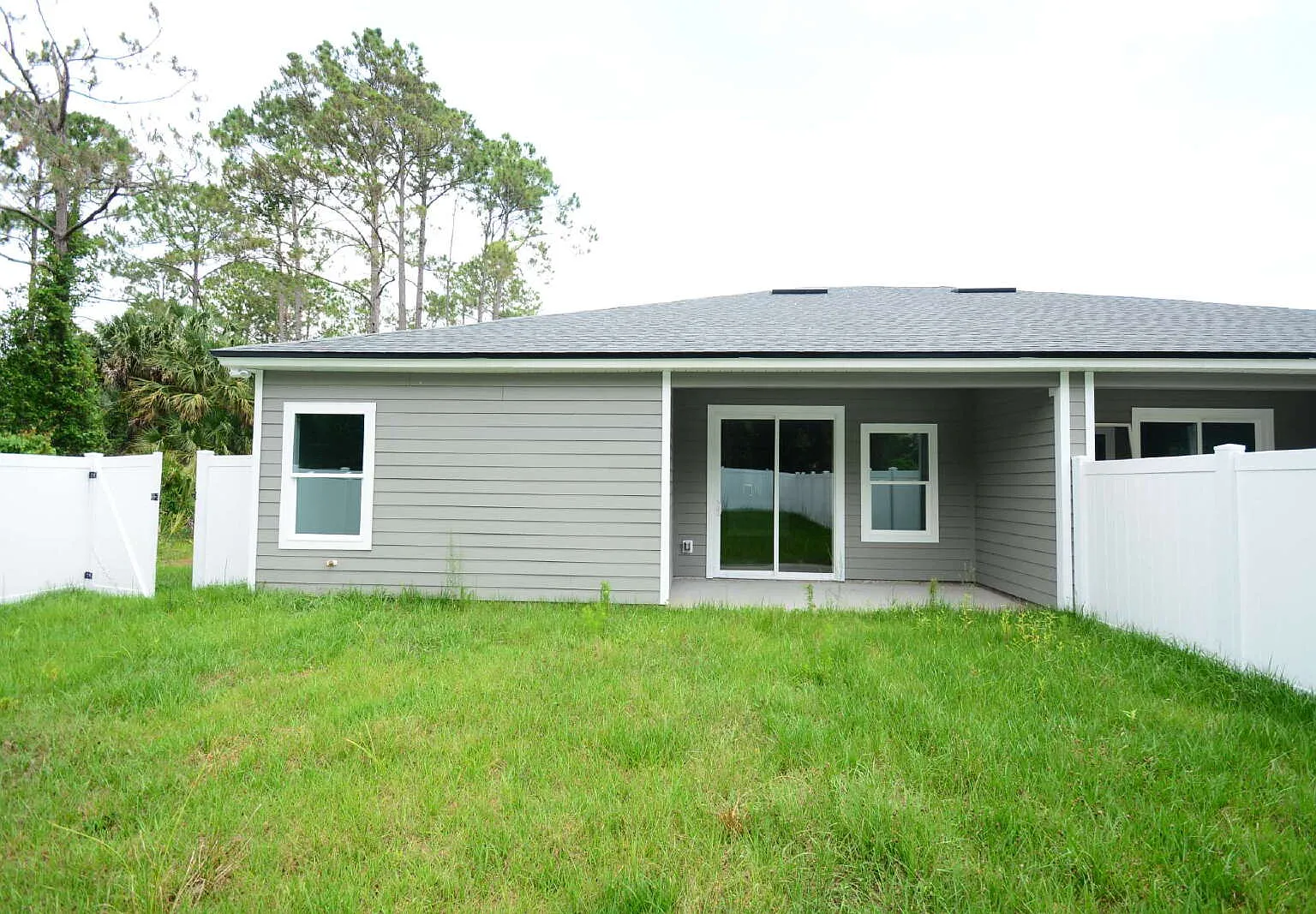 3 bed, 2.0 bath, 1281 sqft, $1,750 — Photo 2