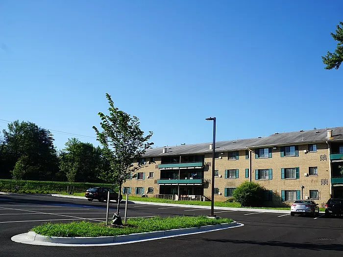 Maple Ridge Apartments — Photo 8
