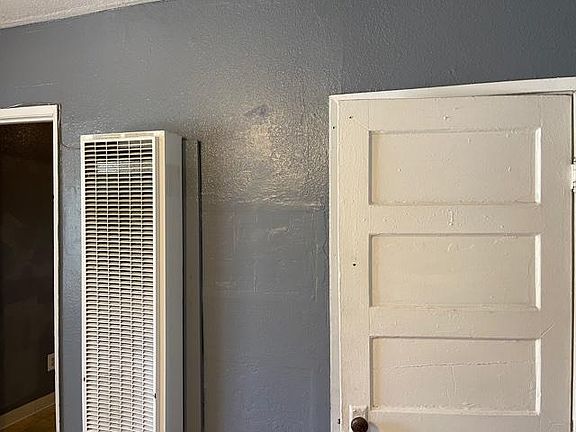 5th image of 1628 S San Joaquin St #1628