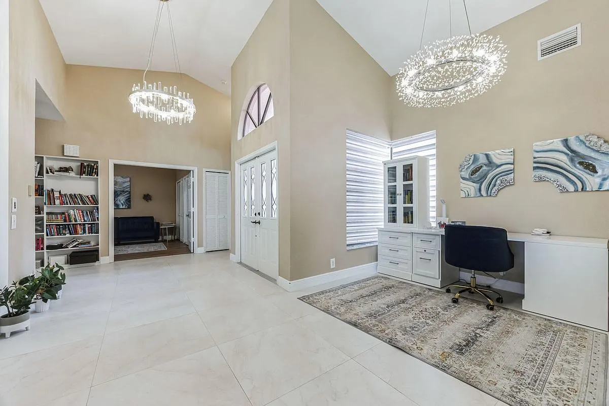 3 bed, 2.0 bath, 2150 sqft, $5,100 — Photo 4