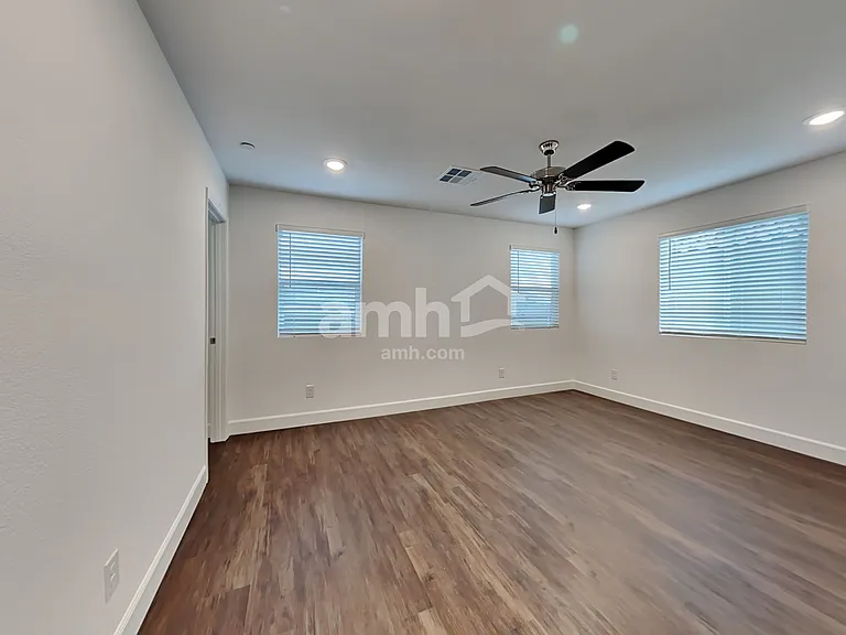 136 Charmante Tulip Ln — Photo 9