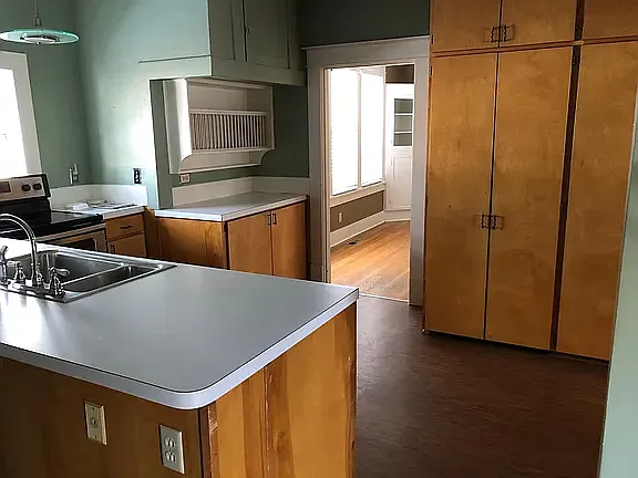 2 bed, 1325 sqft, $1,750 — Photo 4