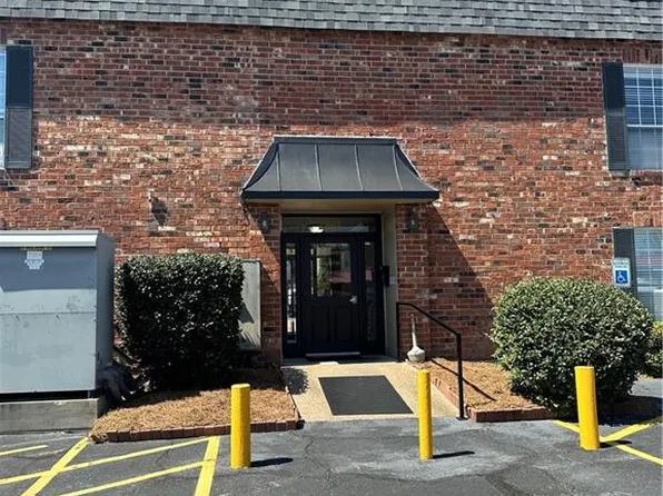 2601 Metairie Lawn Dr #315, Metairie, LA 70002