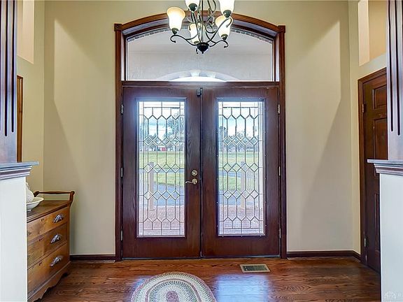 5th image of 38 Pheasant Run Ln