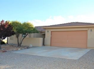 621 3rd St NE, Rio Rancho, NM 87124