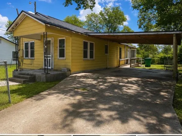 110 E Rio Grande St, Taylor, TX 76574