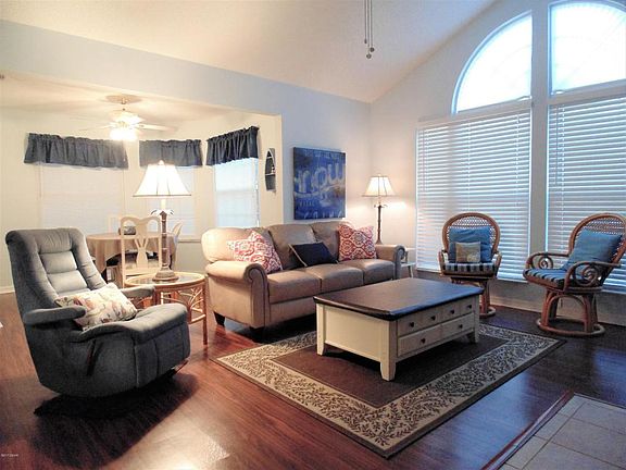 4th image of 892 Baybreeze Way #830