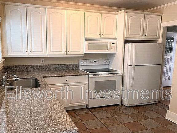 2nd image of 3501D Park Blvd