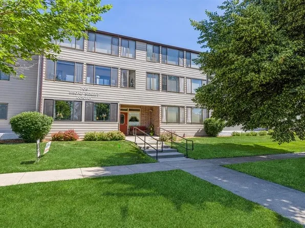 709 Broad St APT 34, Story City, IA 50248