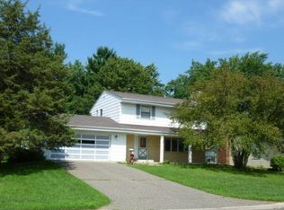 3035 Patton Rd, Roseville, MN 55113