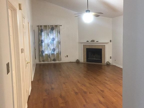 5th image of 4118 Gamay Ln