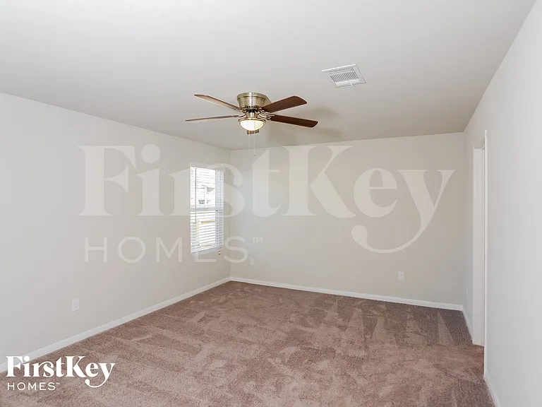 1827 Morse Way — Photo 7