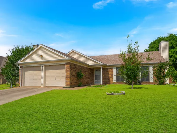 4306 Emerson Dr, Grand Prairie, TX 75052