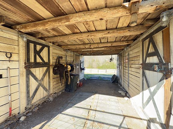 53rd image of 161 Fowler Rd